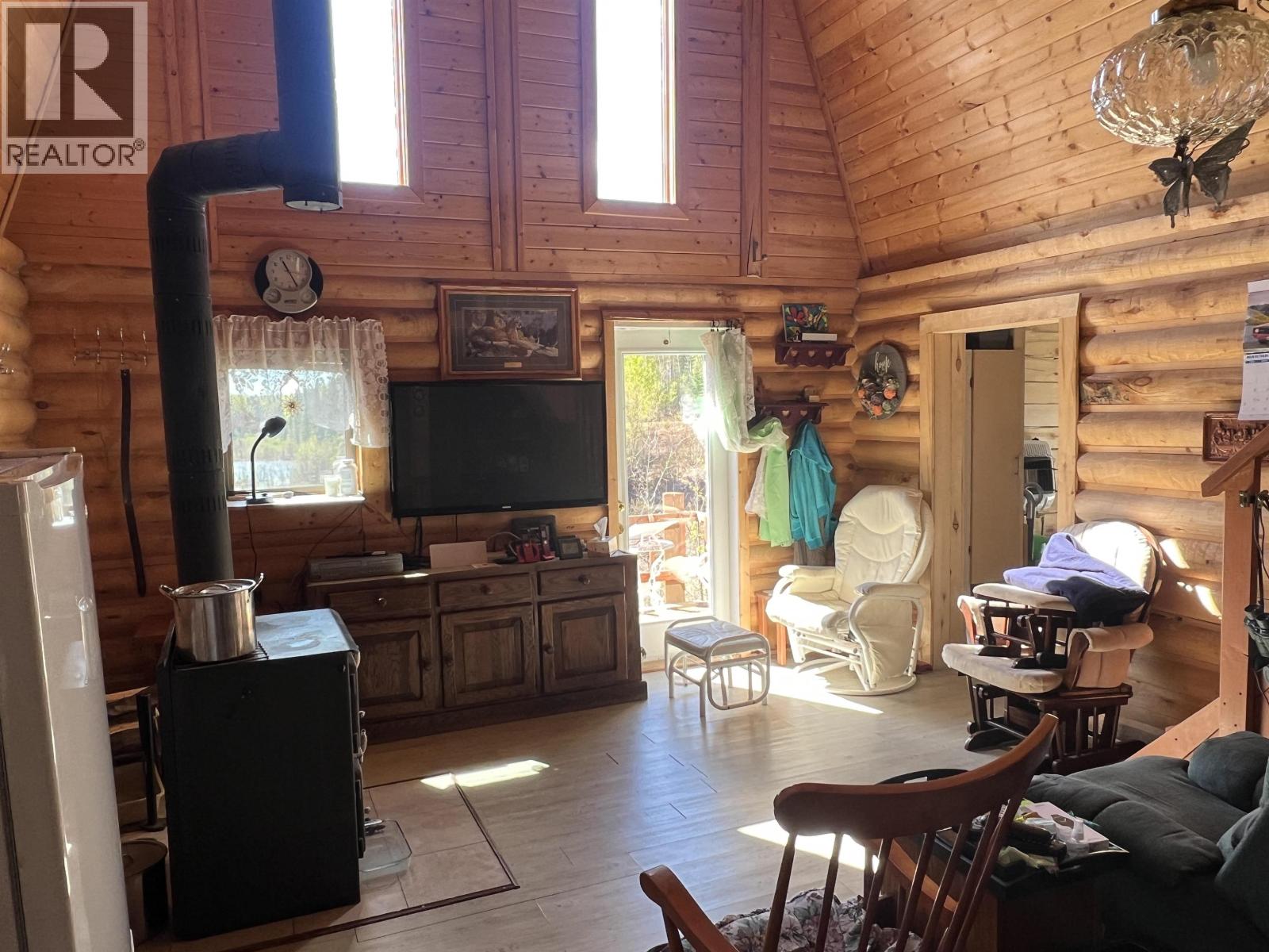 14203 217 Road Property Photo 6