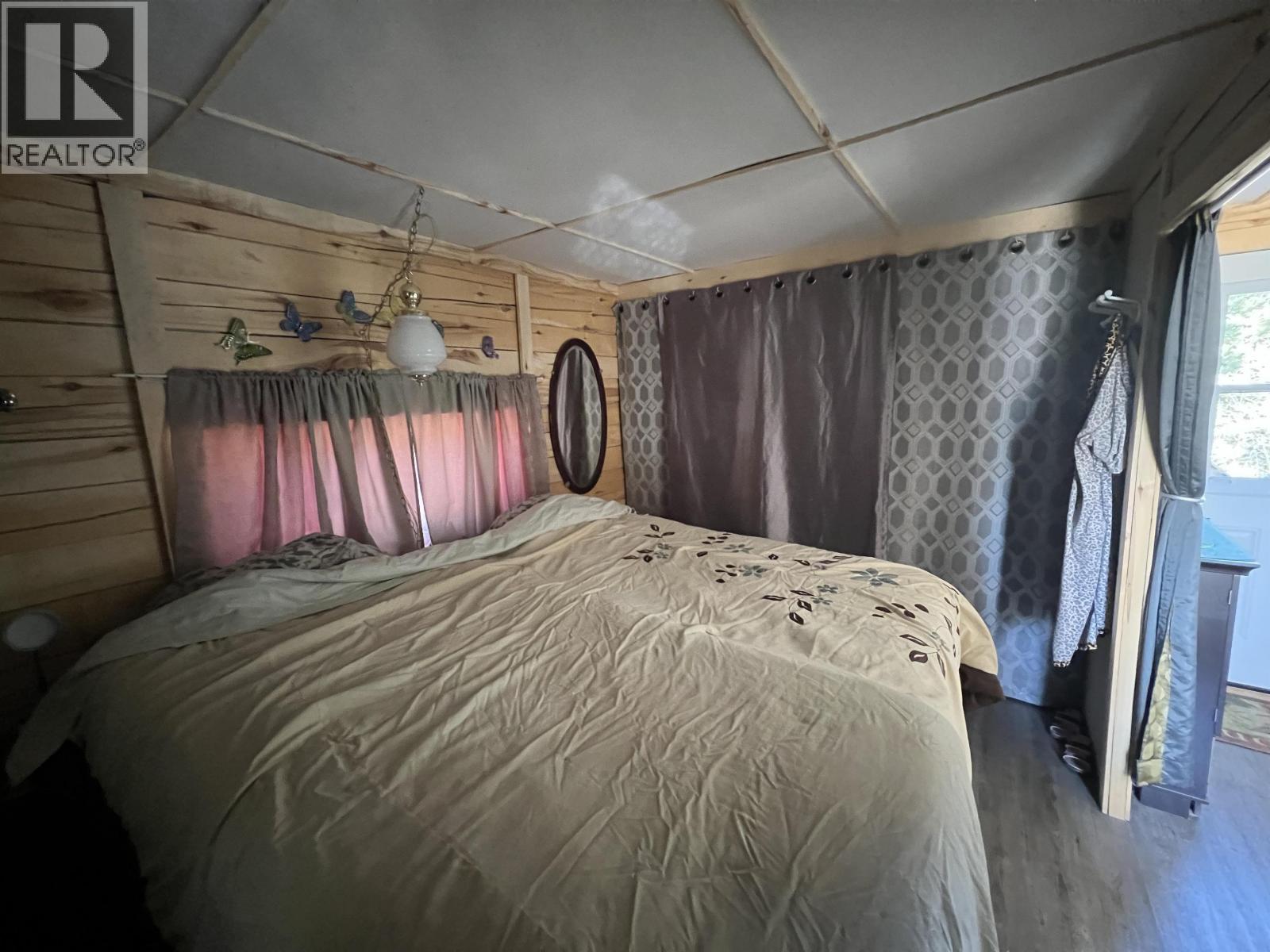 14203 217 Road Property Photo 16
