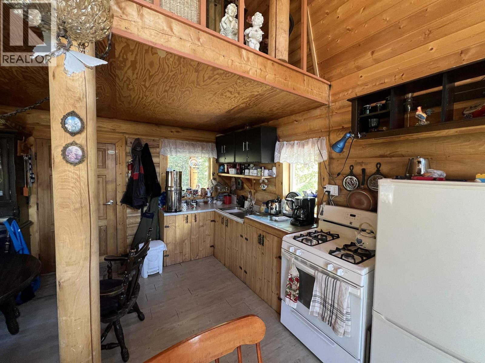 14203 217 Road Property Photo 18