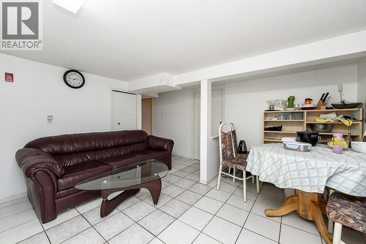 3553 Inverness Street Property Photo 17