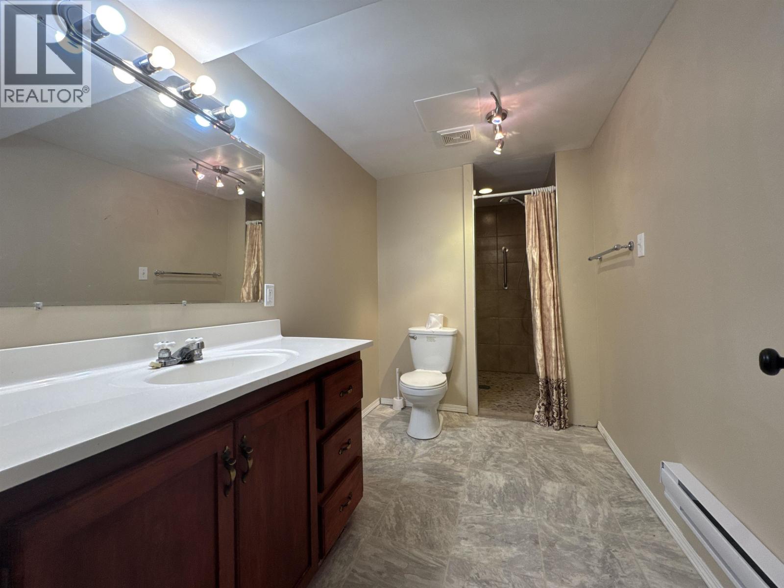 10102 Paquette Avenue Property Photo 32