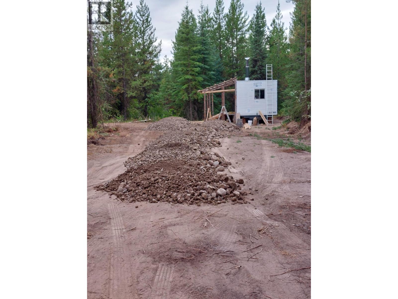 5698 Barteaux Road Property Photo 15