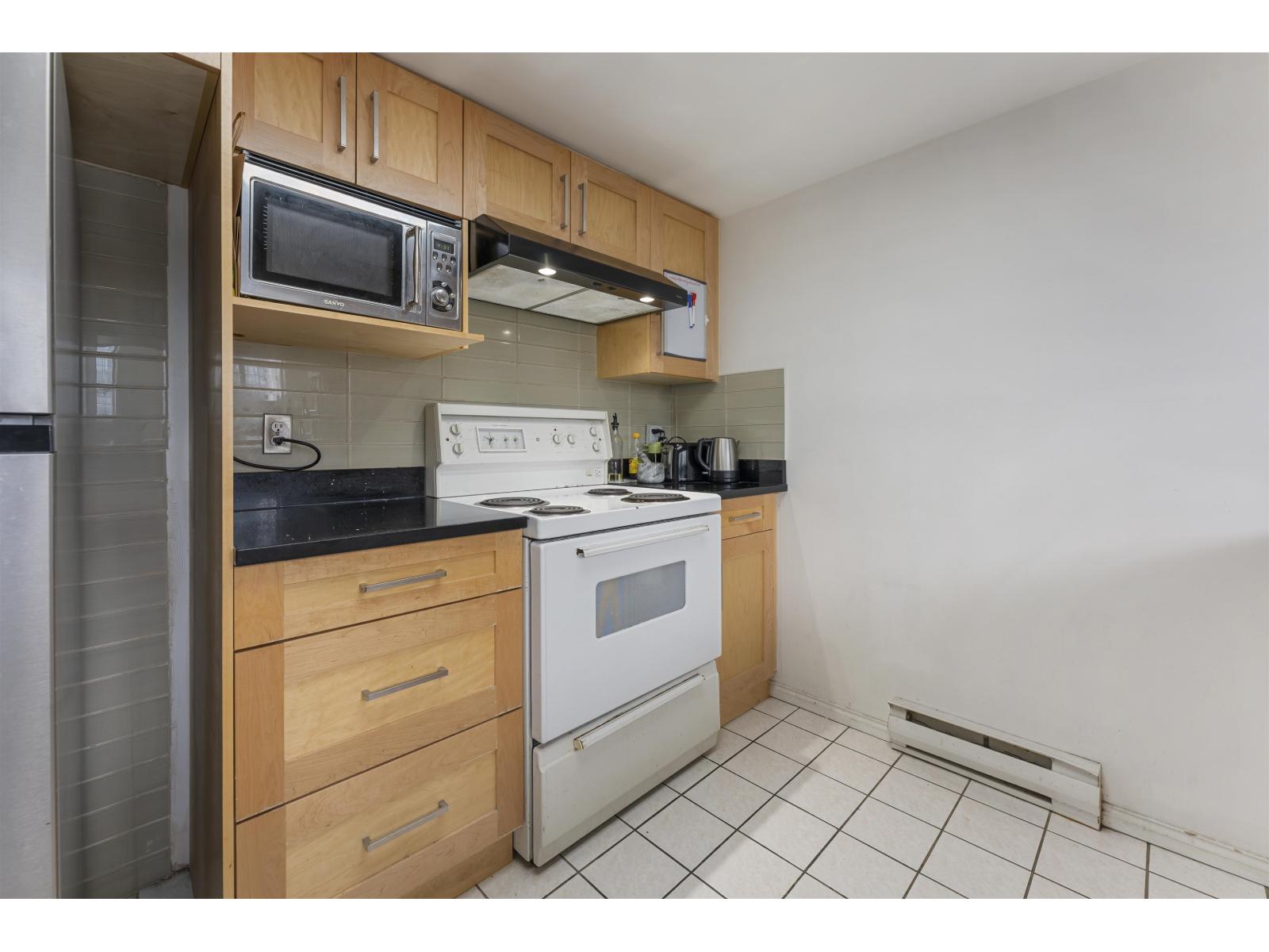 1604 10523 University Drive Property Photo 7