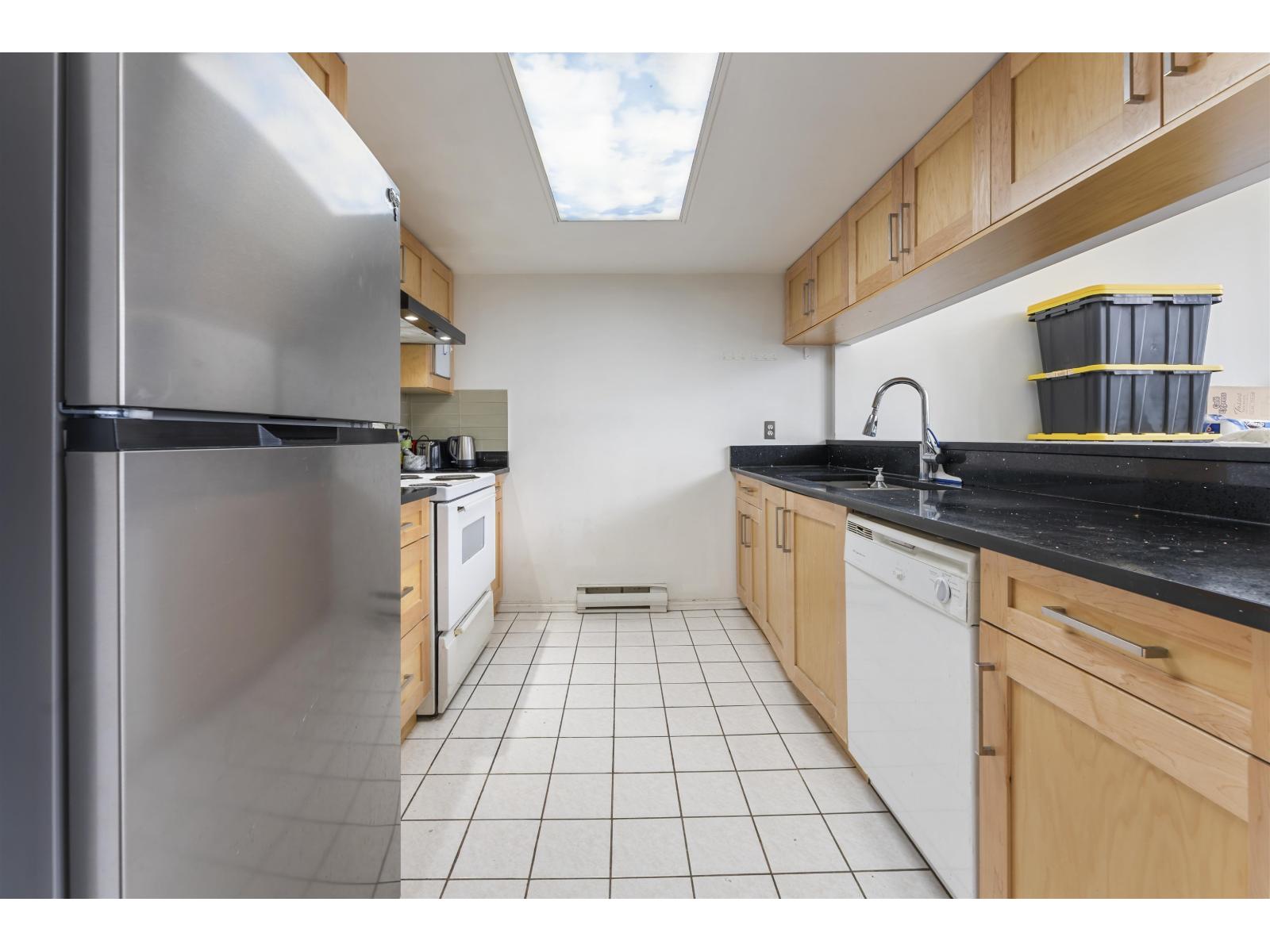 1604 10523 University Drive Property Photo 8