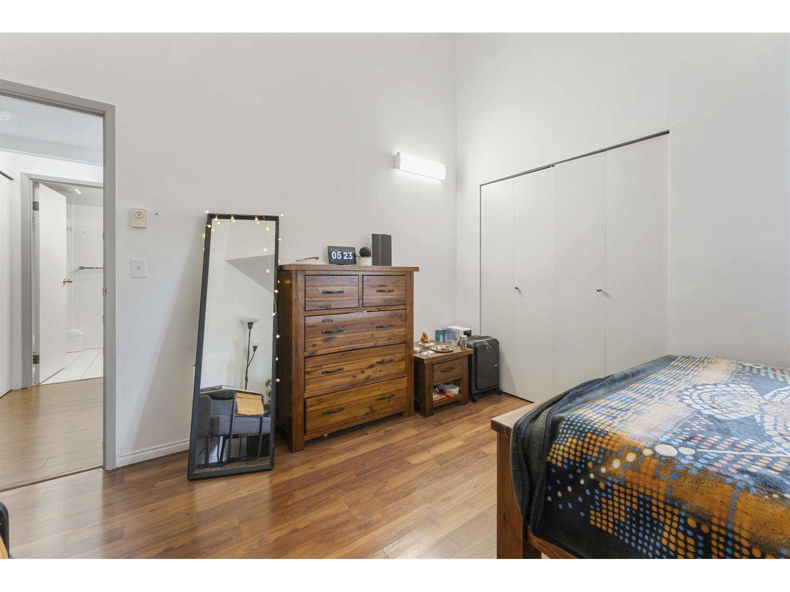 1604 10523 University Drive Property Photo 12