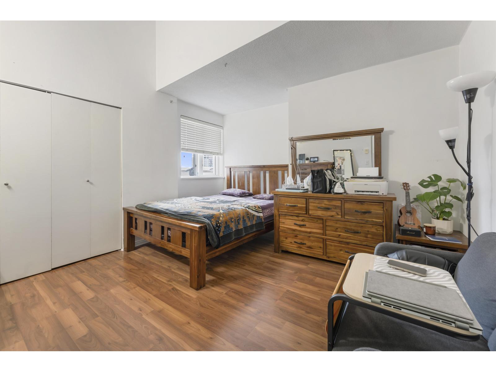 1604 10523 University Drive Property Photo 16
