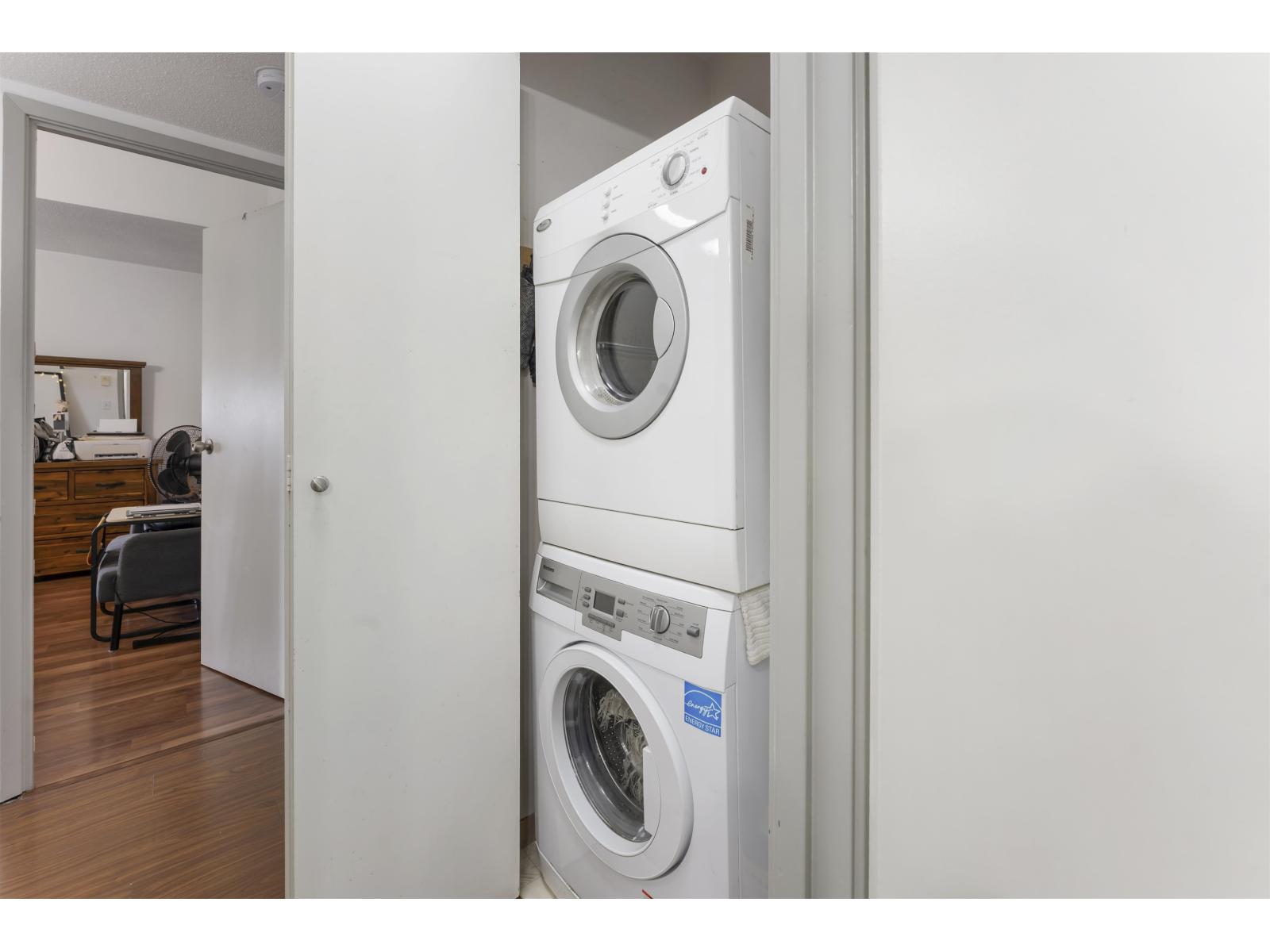 1604 10523 University Drive Property Photo 18