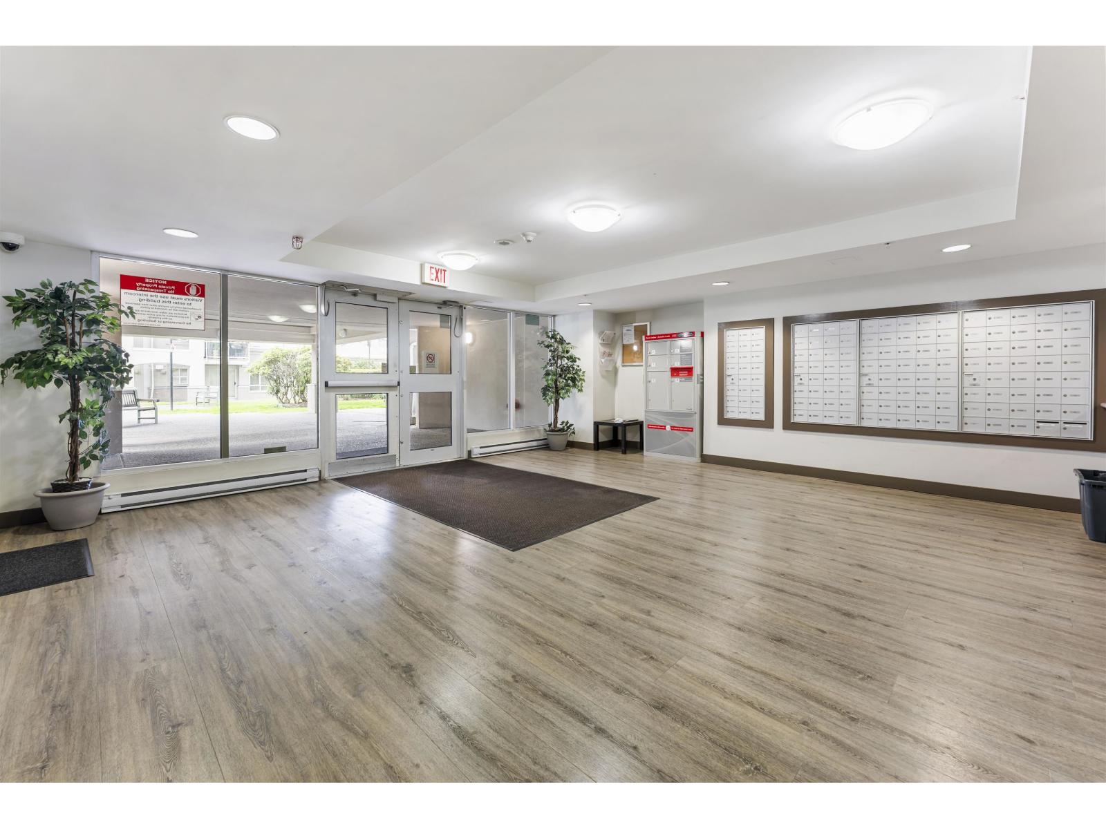1604 10523 University Drive Property Photo 21