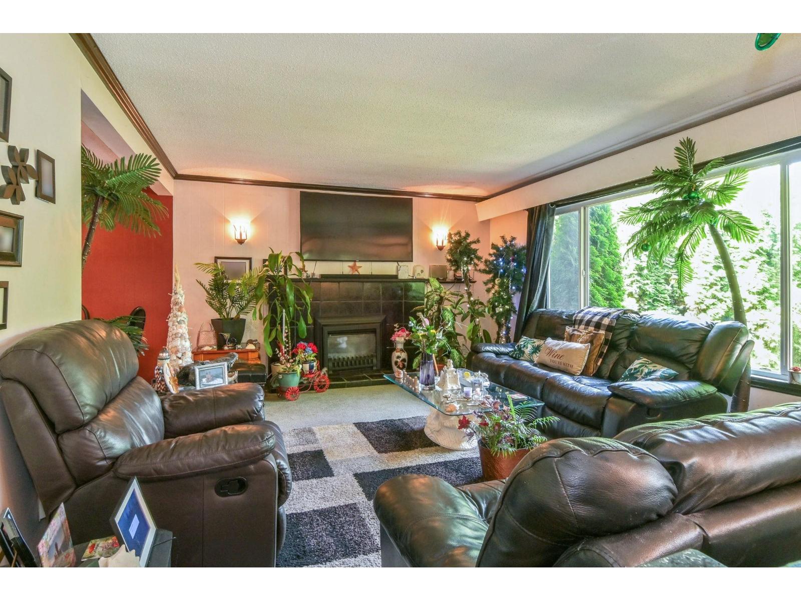 31868 Carlsrue Avenue Property Photo 4