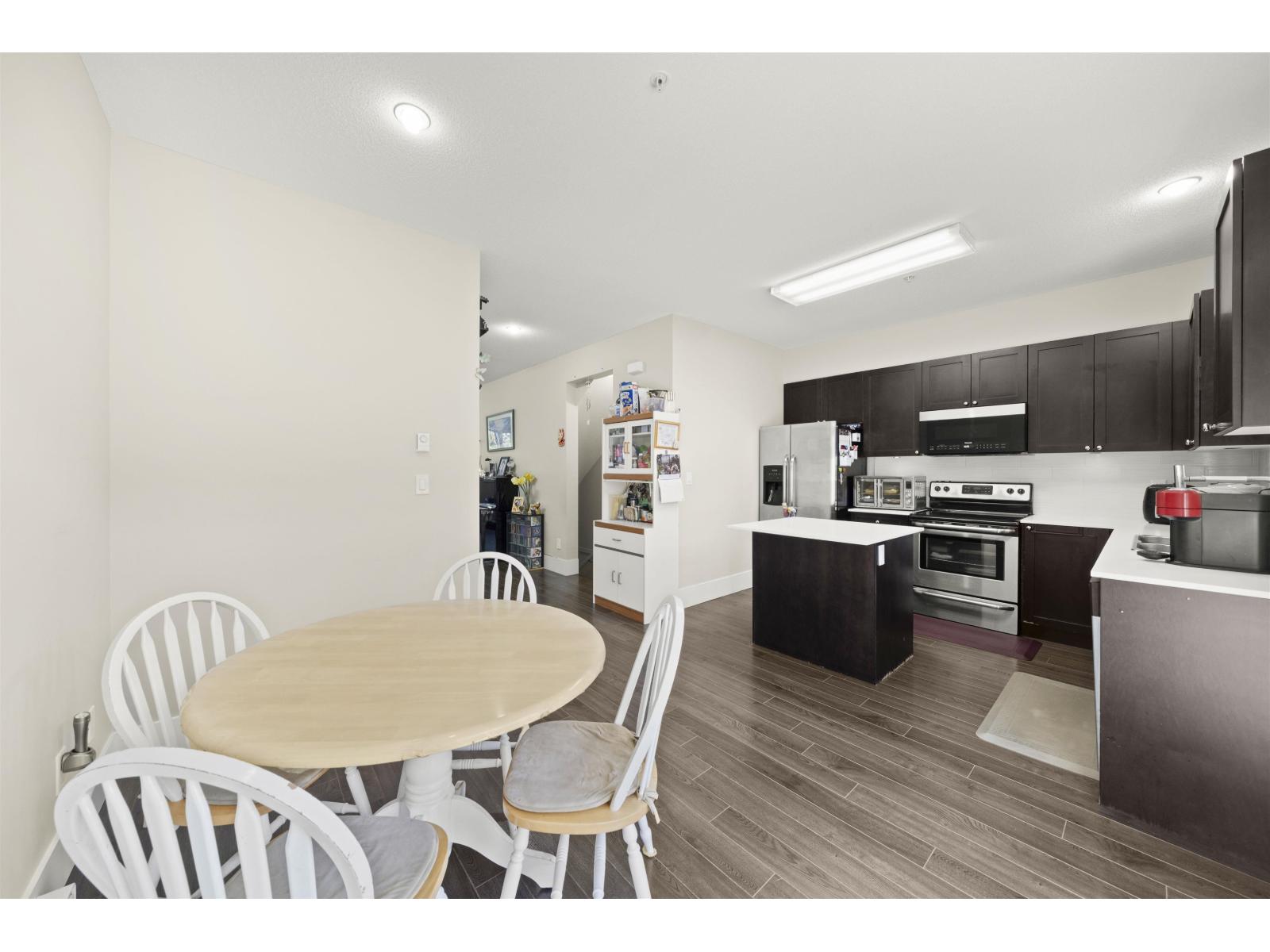 4 19752 55a Avenue Property Photo 11