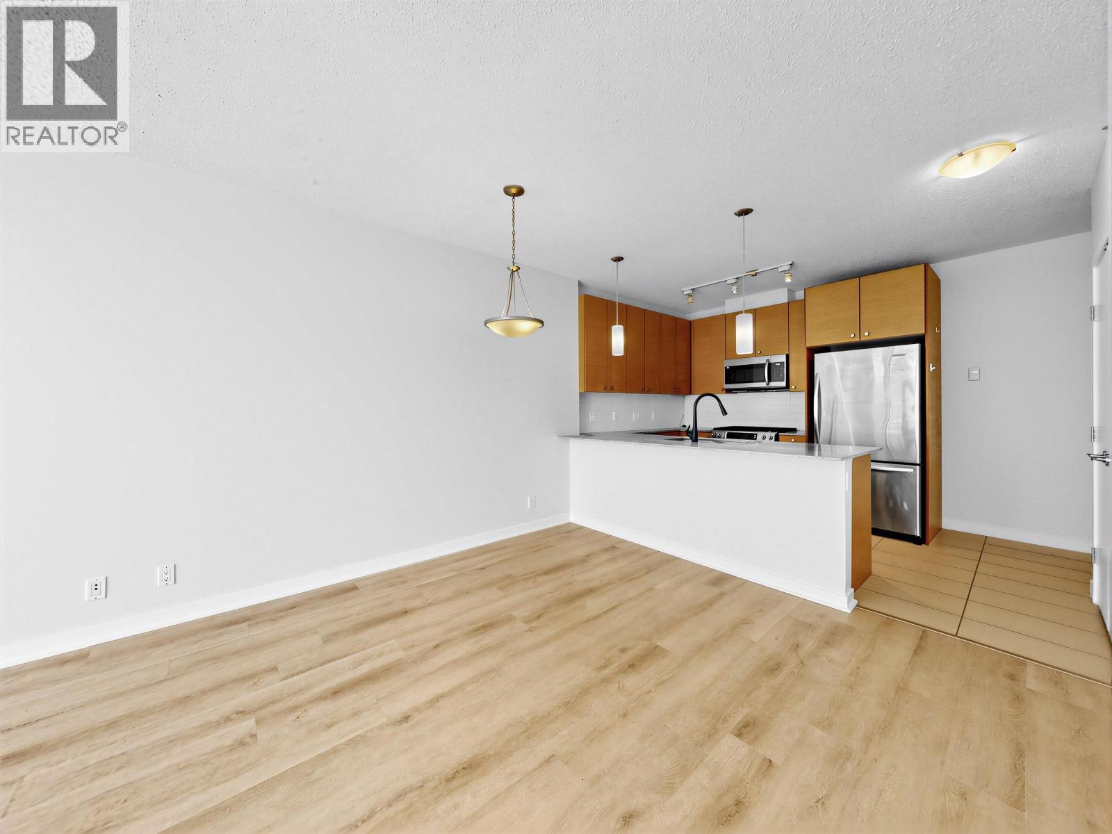 1509 7360 Elmbridge Way Property Photo 6