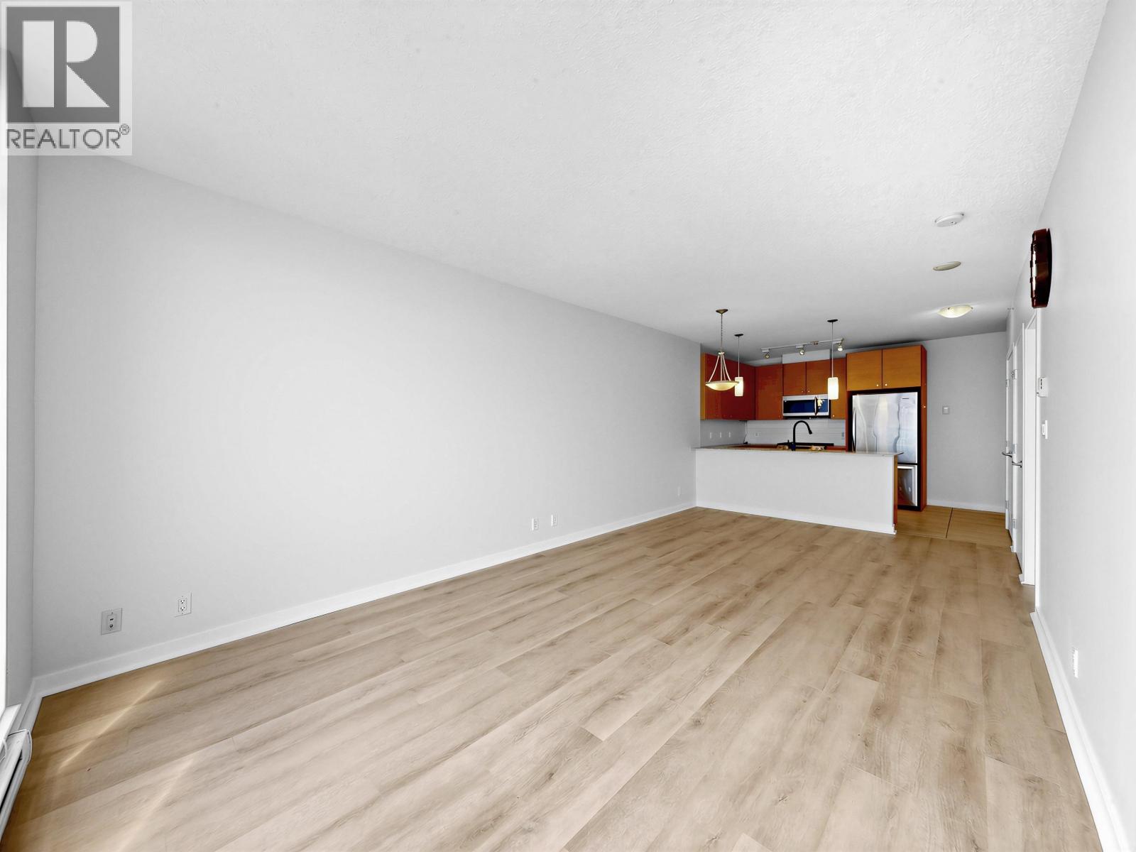 1509 7360 Elmbridge Way Property Photo 7
