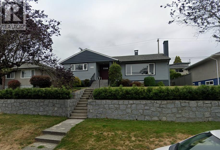 4711 RIDGELAWN DRIVE Property Photo 1
