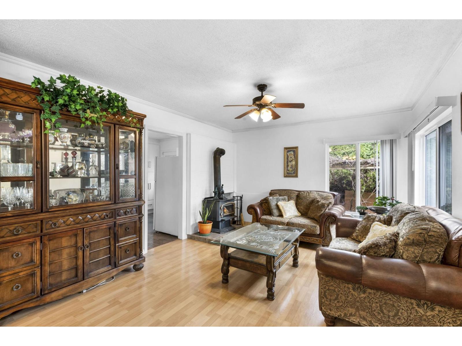 7566 Dunsmuir Street Property Photo 4