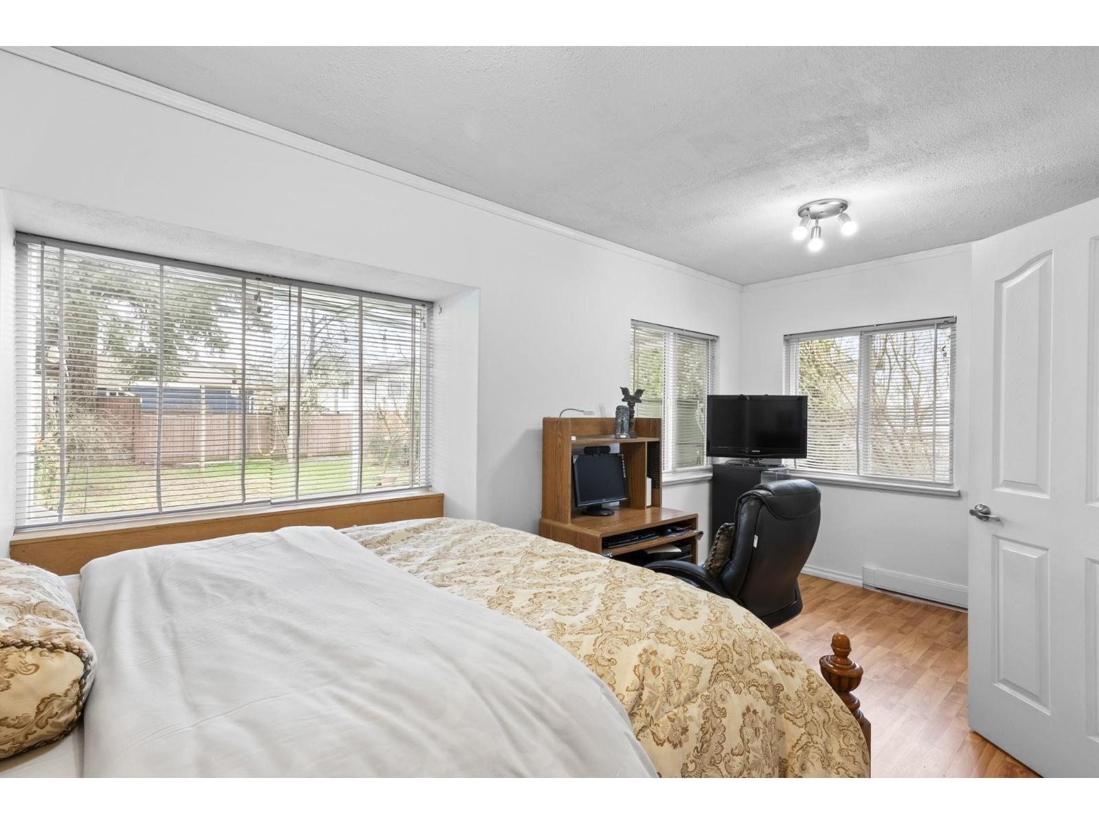 7566 Dunsmuir Street Property Photo 13