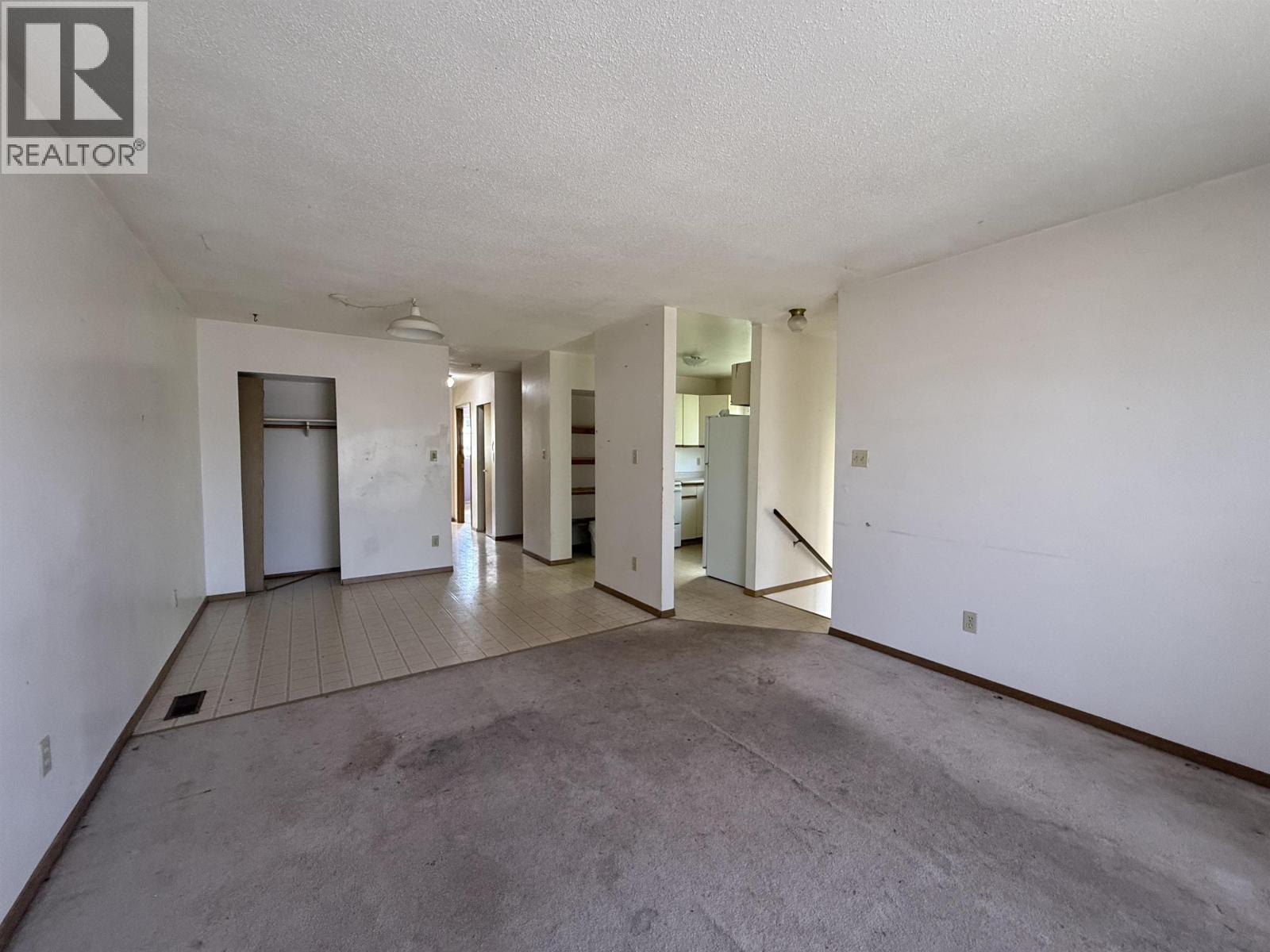 3677 First Avenue Property Photo 3