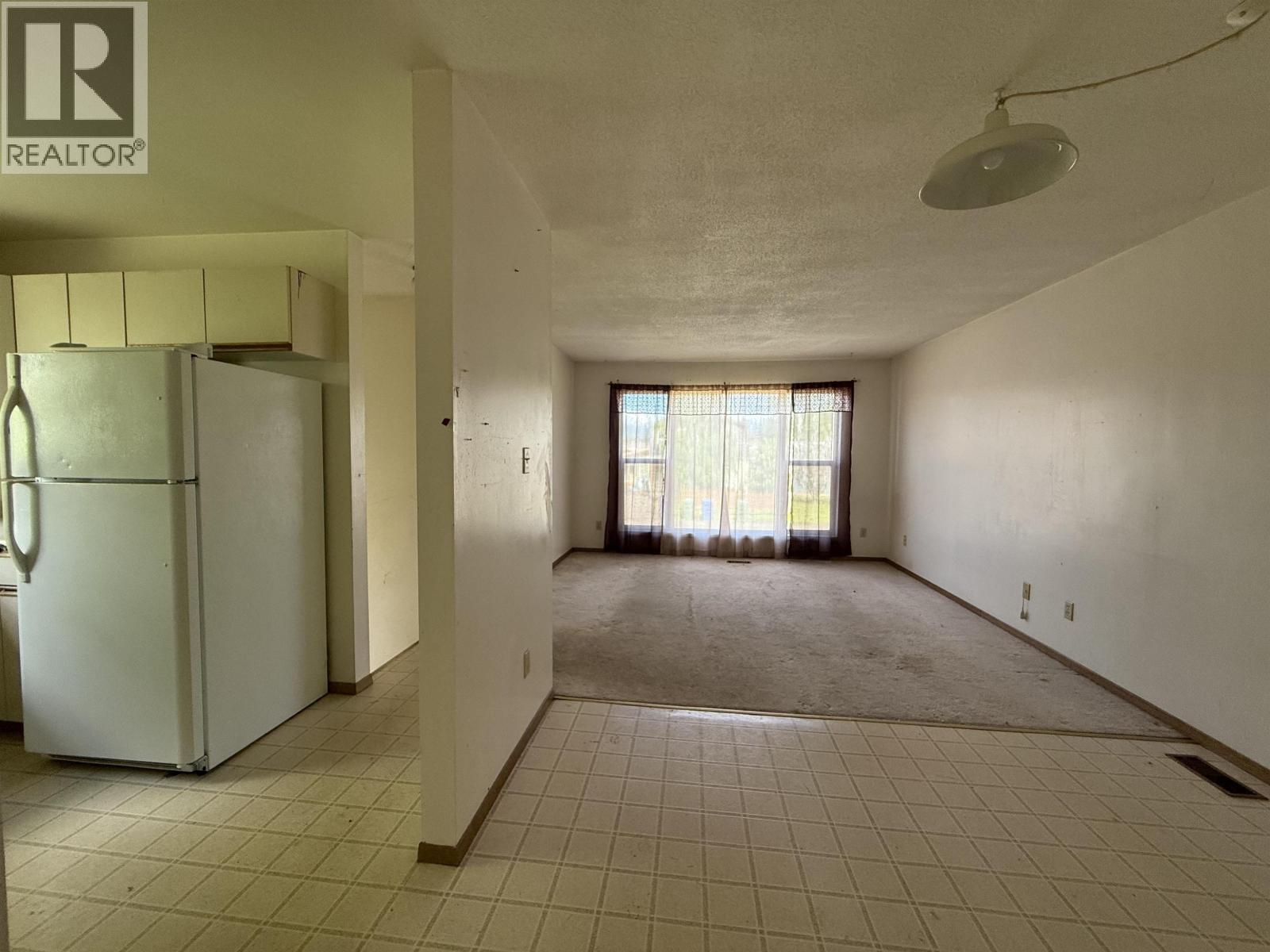 3677 First Avenue Property Photo 5