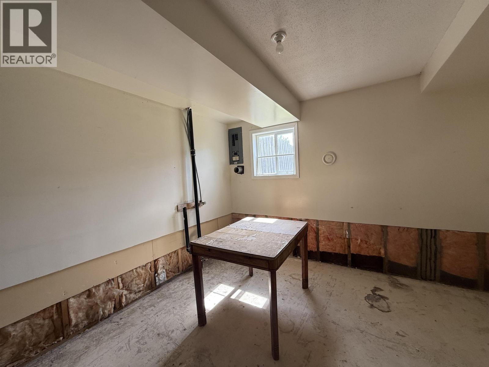 3677 First Avenue Property Photo 10