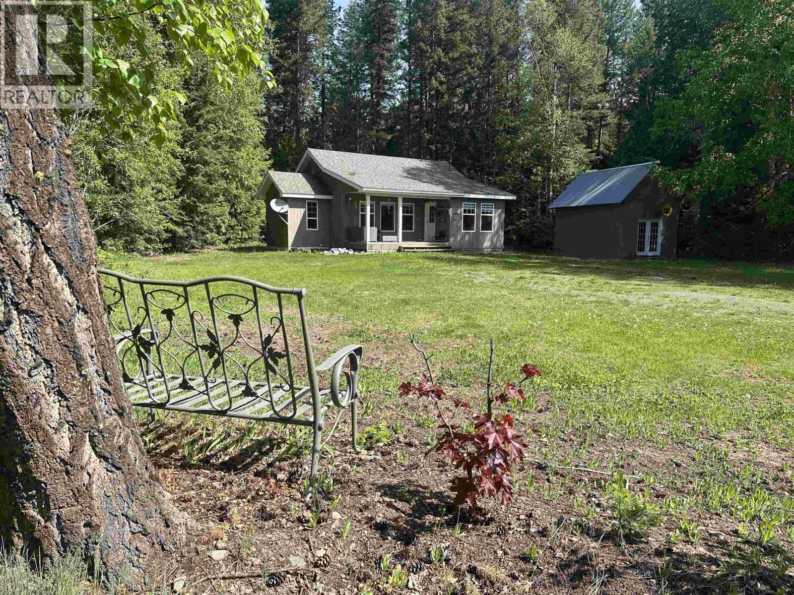 5021 Speed Crescent Property Photo 1