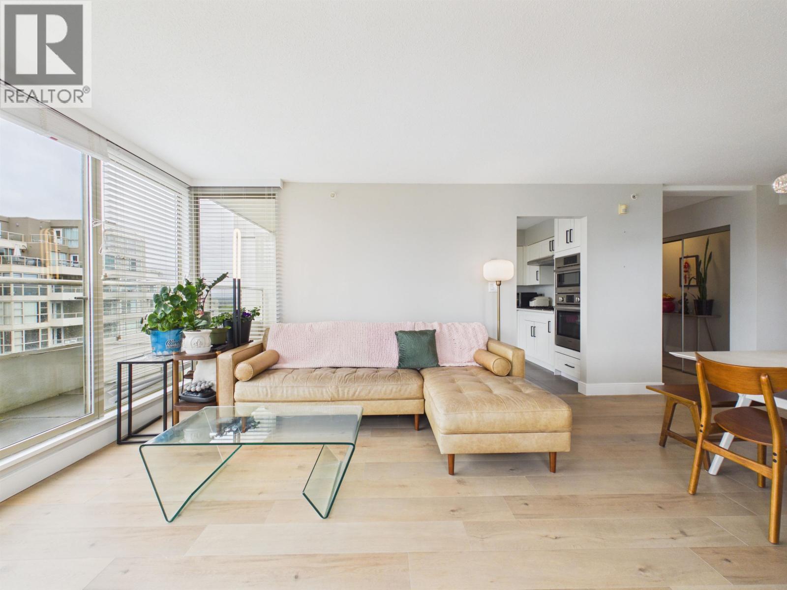 1602 8238 Saba Road Property Photo 9
