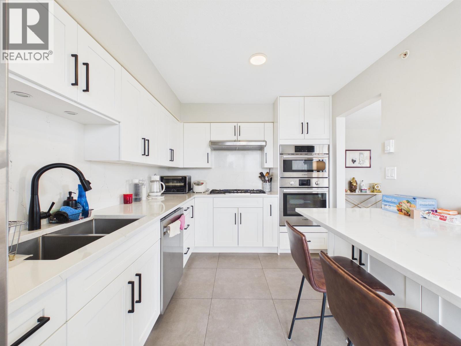 1602 8238 Saba Road Property Photo 17
