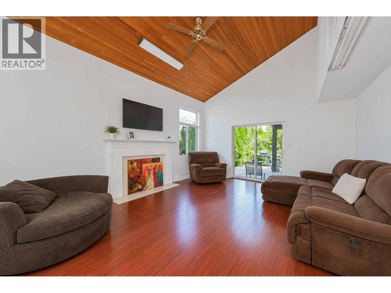 7868 Elwell Street Property Photo 4
