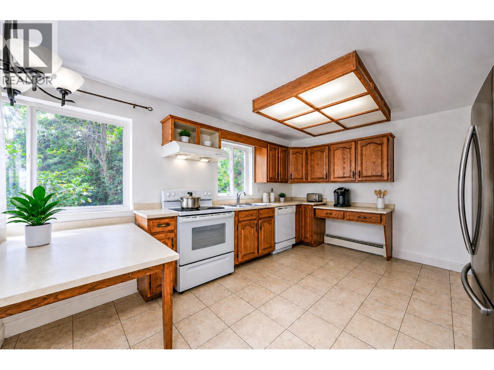 7868 Elwell Street Property Photo 7