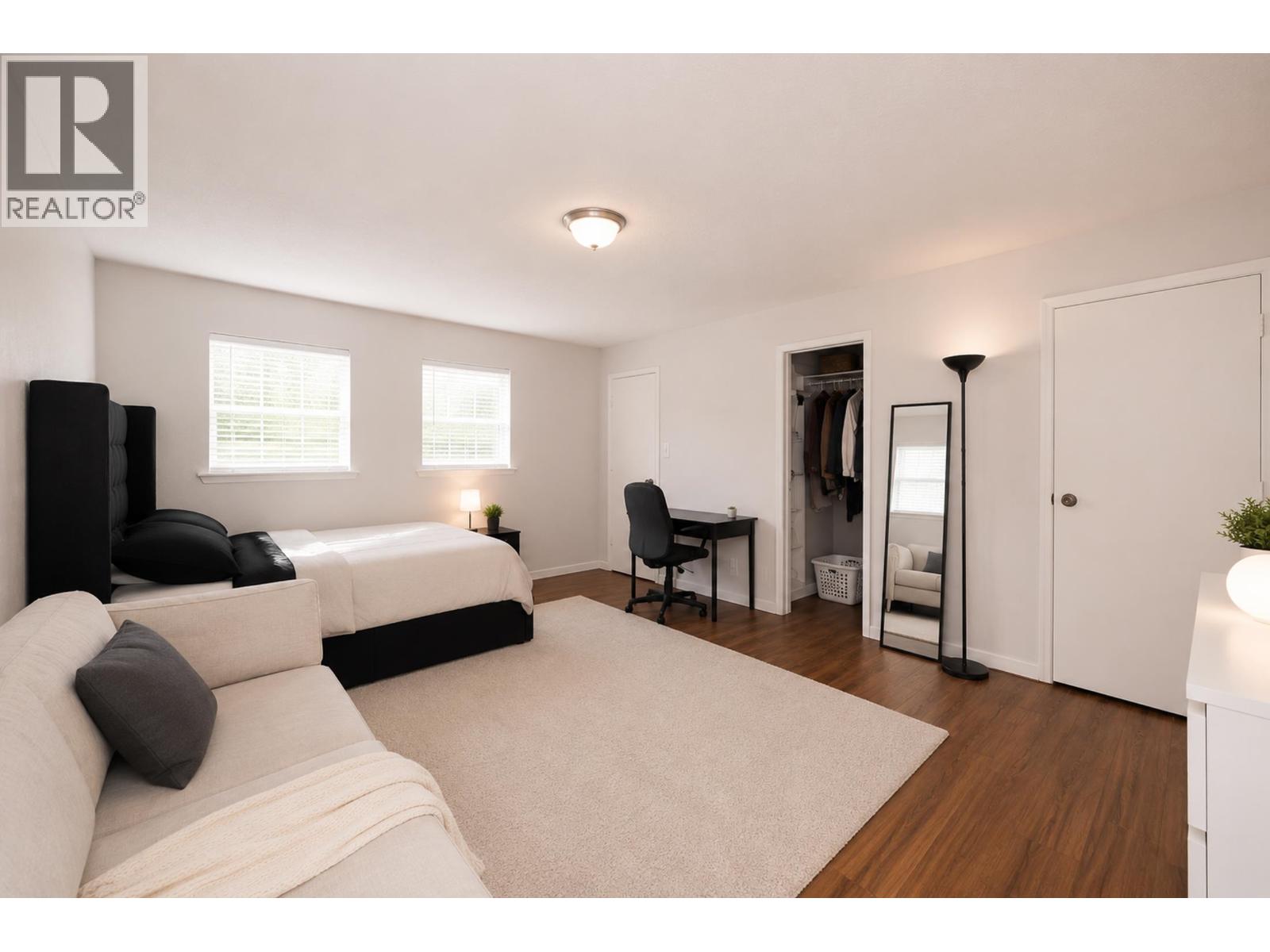 7868 Elwell Street Property Photo 20