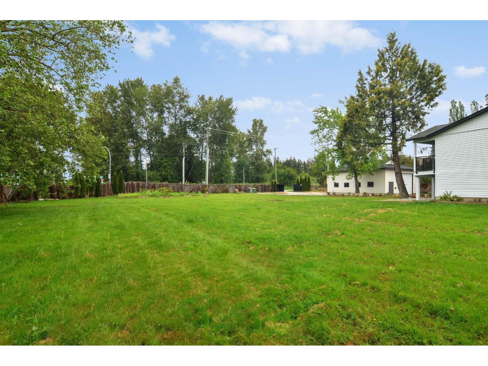 23222 56 Avenue Property Photo 9