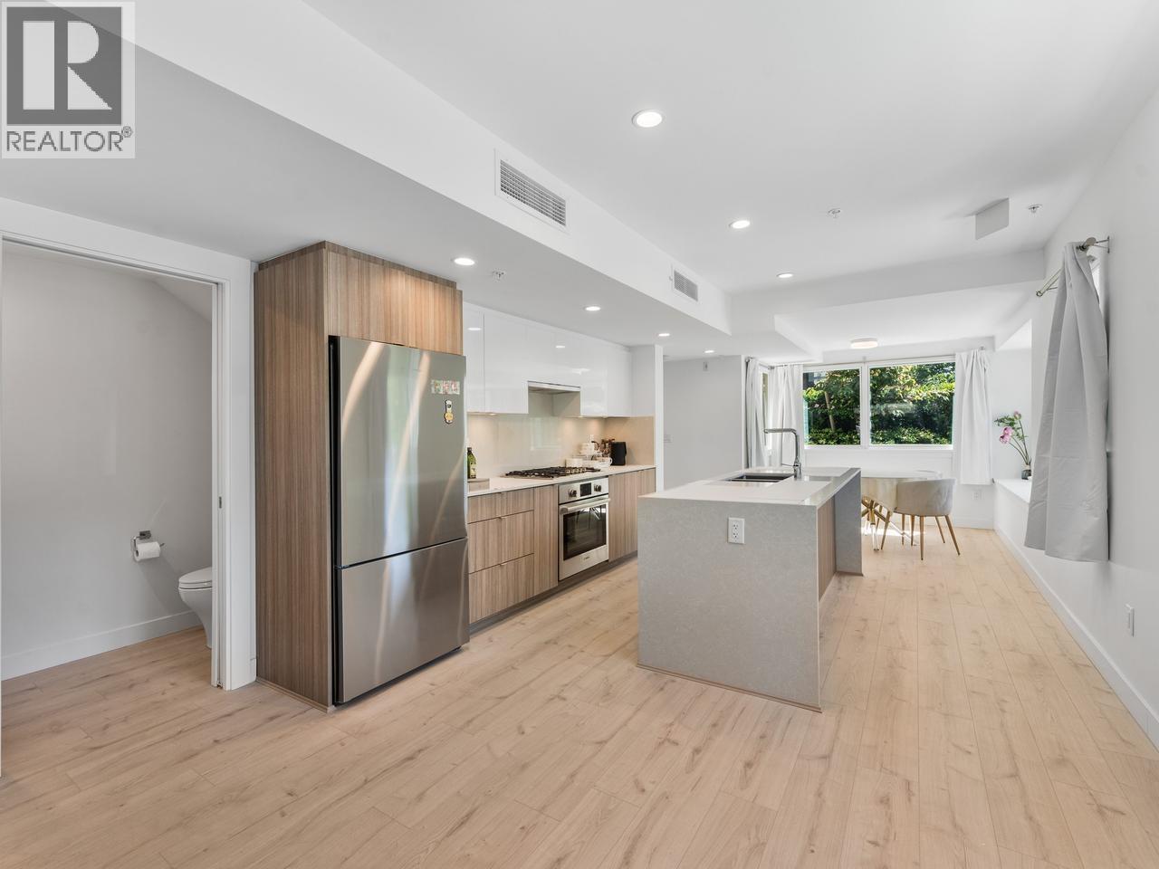 1 8428 Park Road Property Photo 4