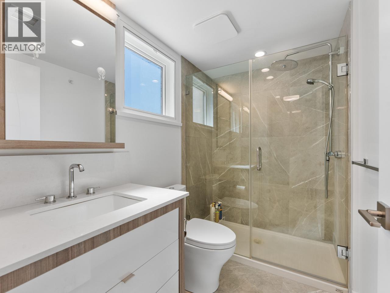 1 8428 Park Road Property Photo 14