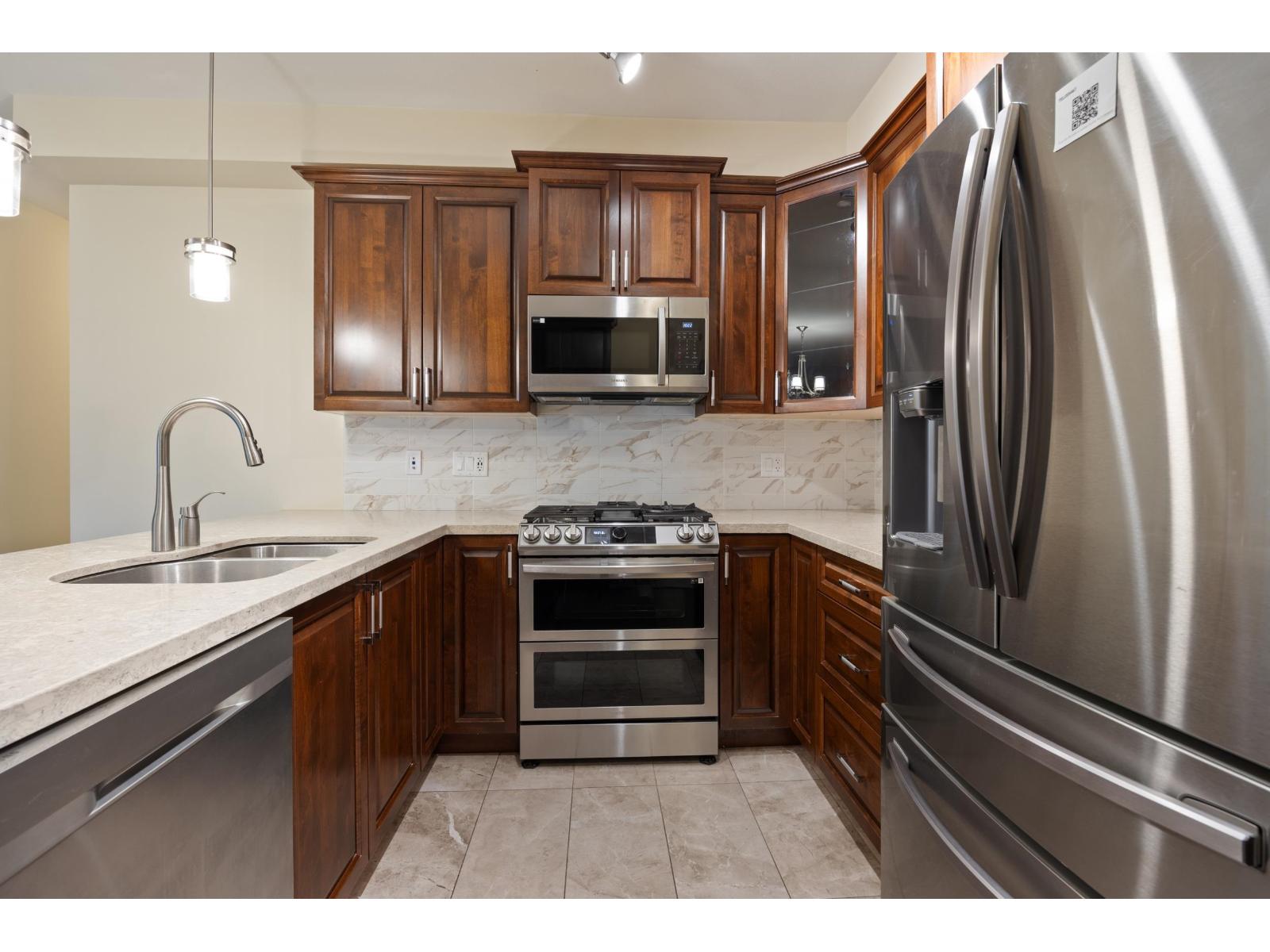 408 20376 86 Avenue Property Photo 12