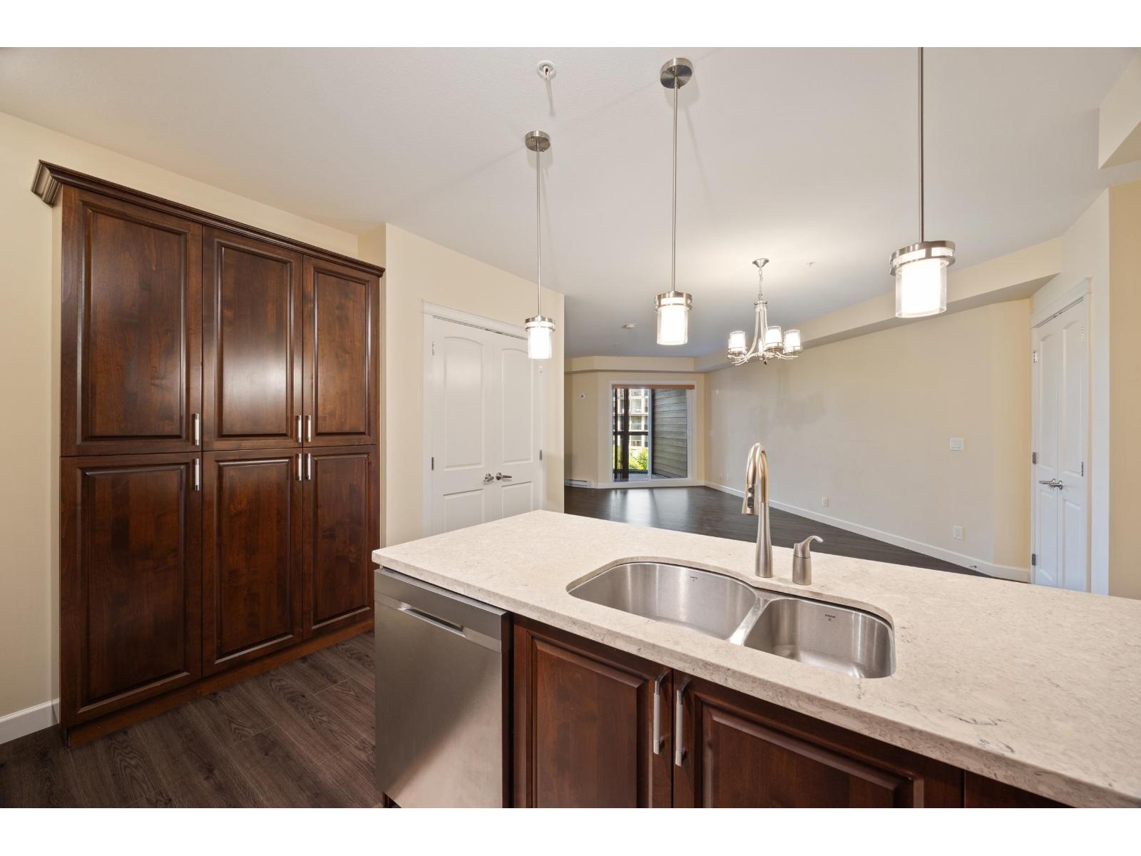 408 20376 86 Avenue Property Photo 14