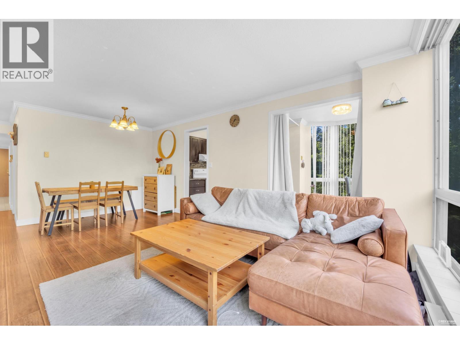 505 9633 Manchester Drive Property Photo 5