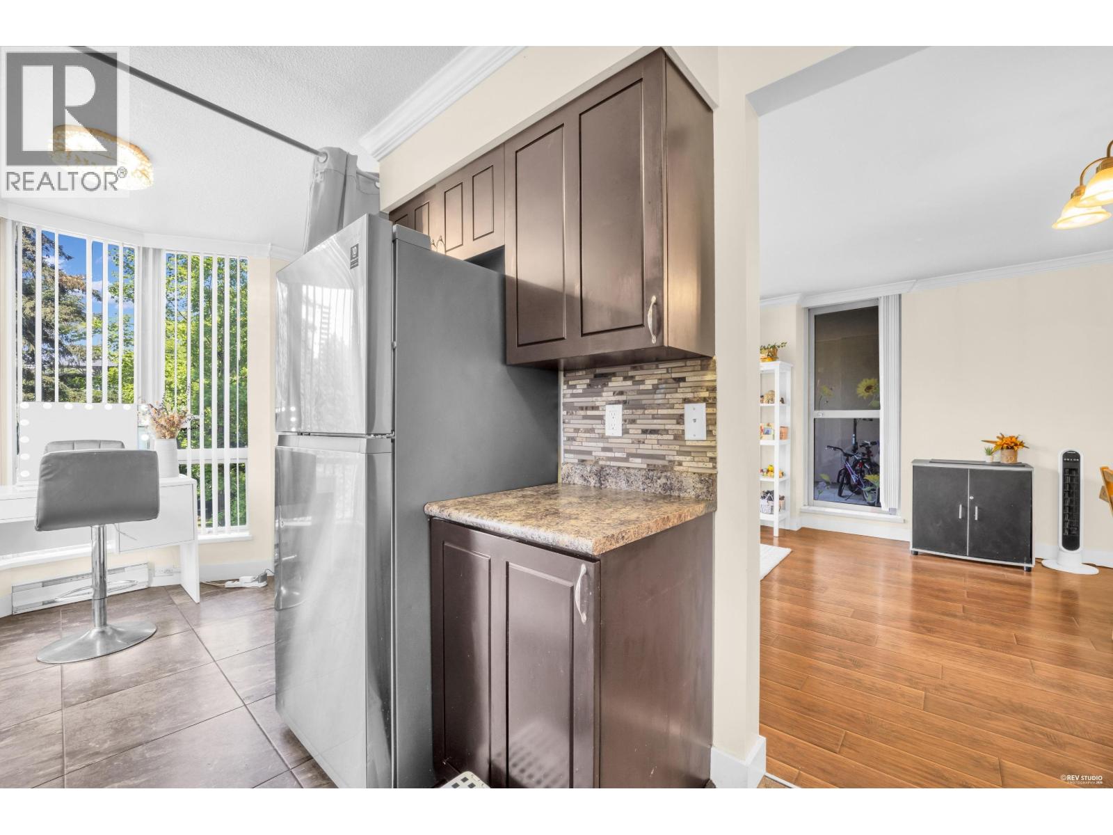 505 9633 Manchester Drive Property Photo 11