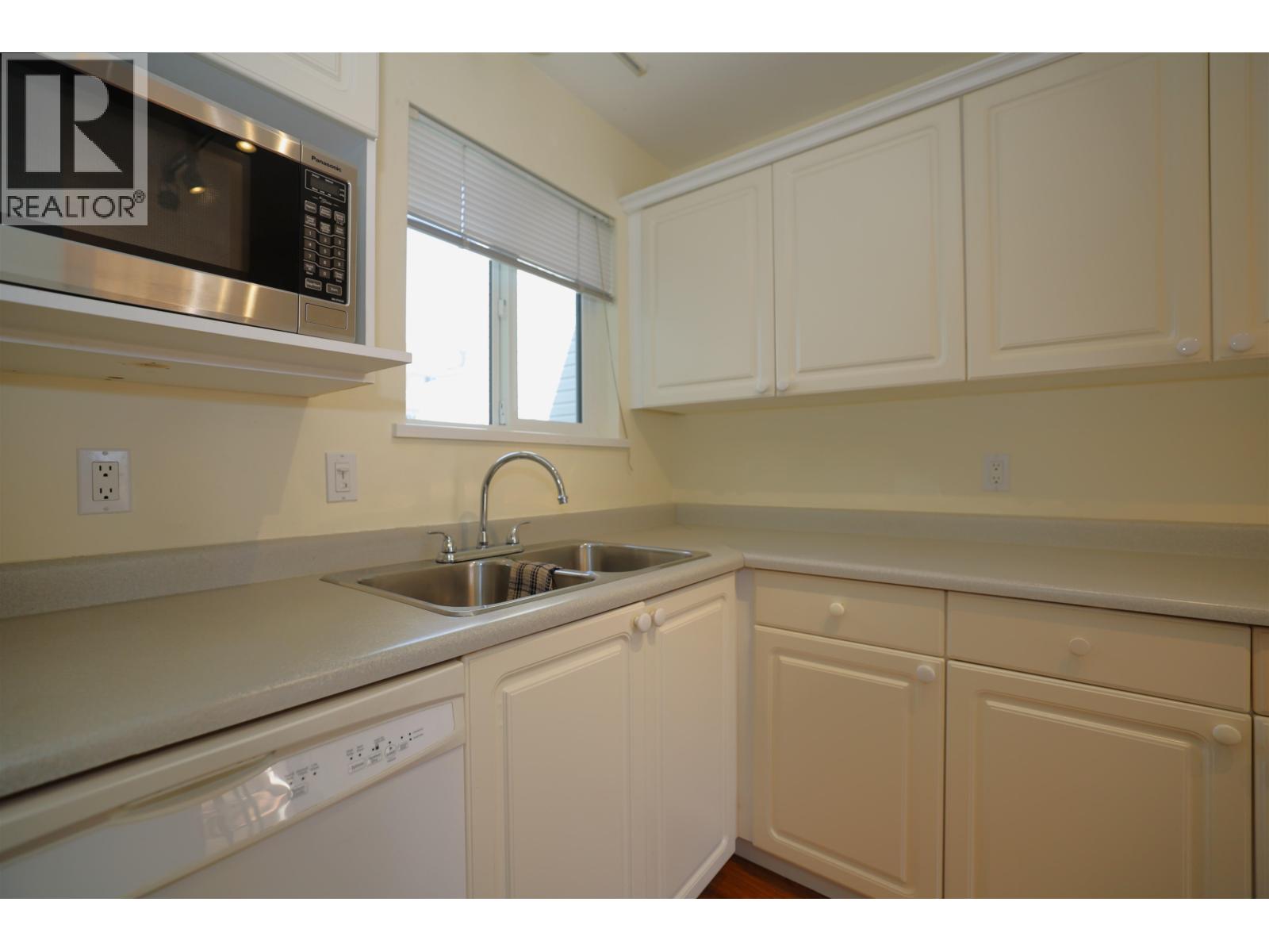 21 5610 Trail Avenue Property Photo 4