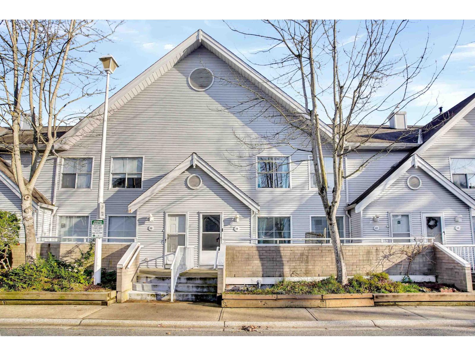 38 13706 74 AVENUE