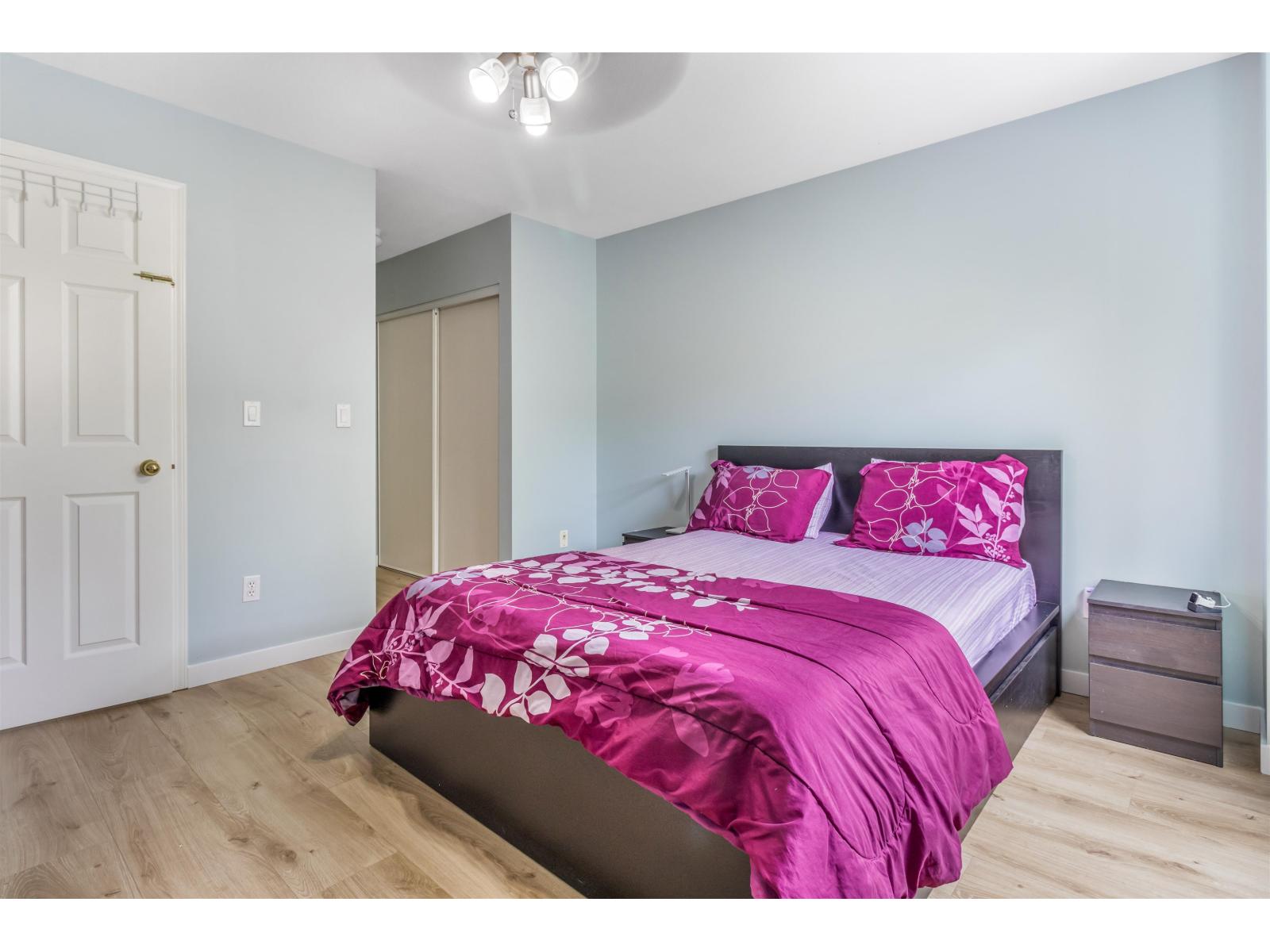 38 13706 74 Avenue Property Photo 13