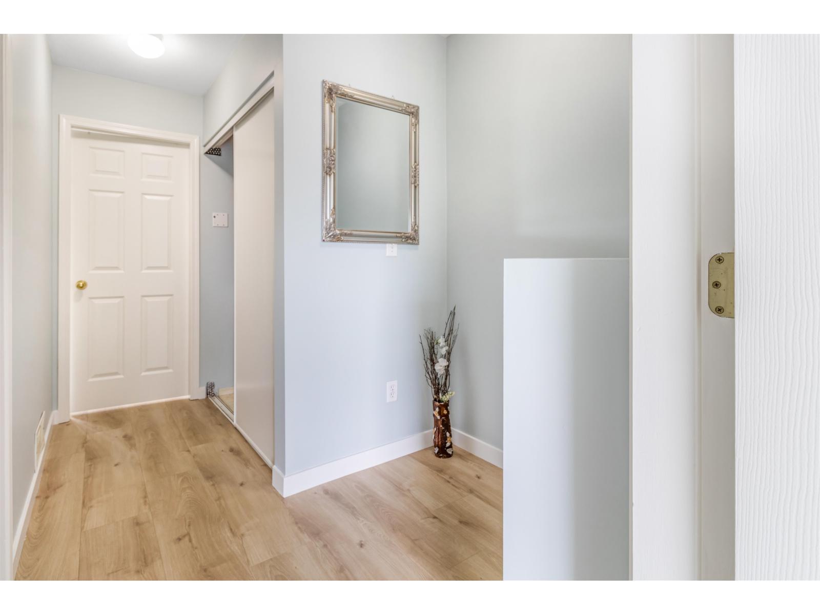 38 13706 74 Avenue Property Photo 17