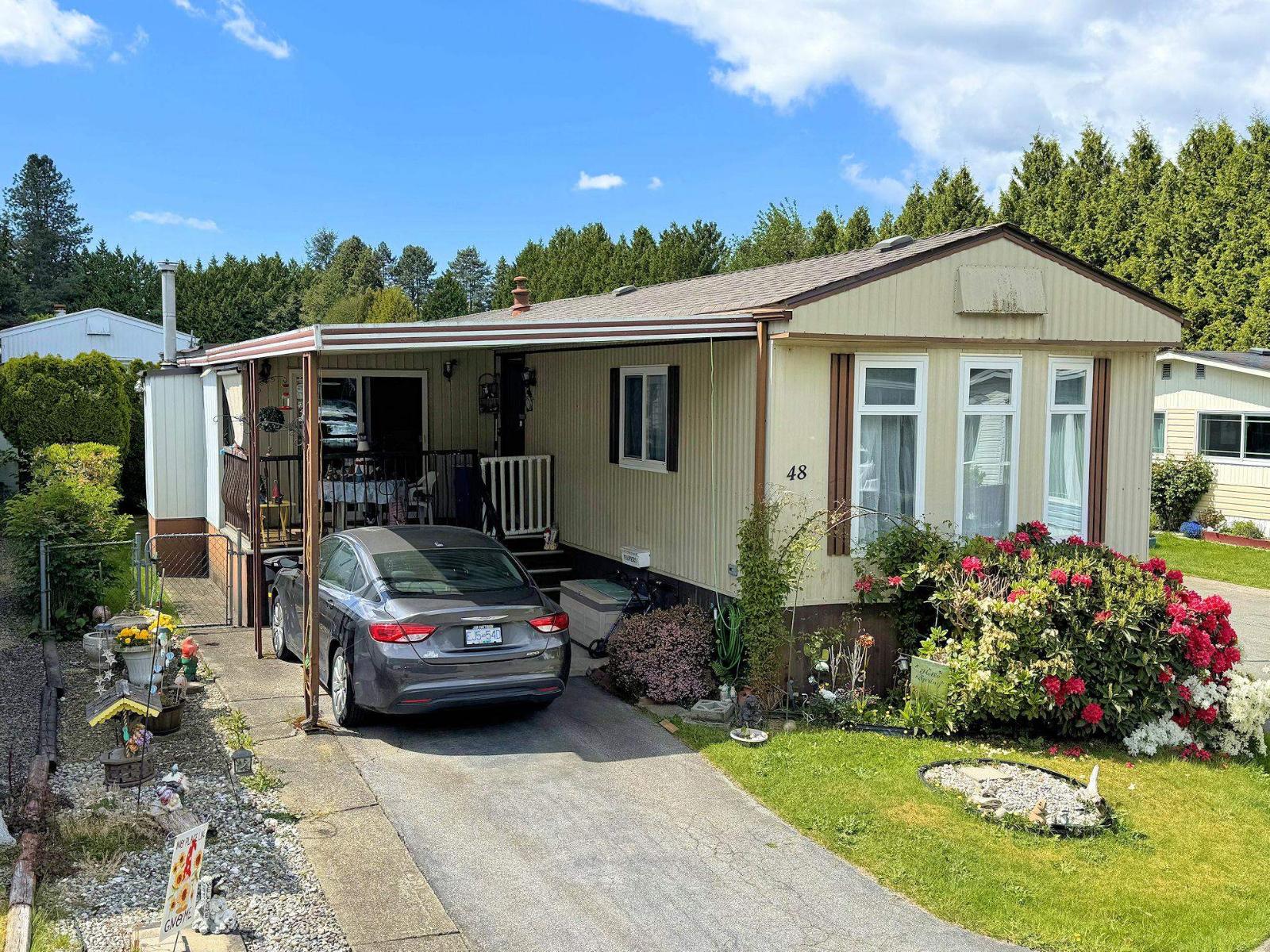 48 13507 81 Avenue Property Photo 1