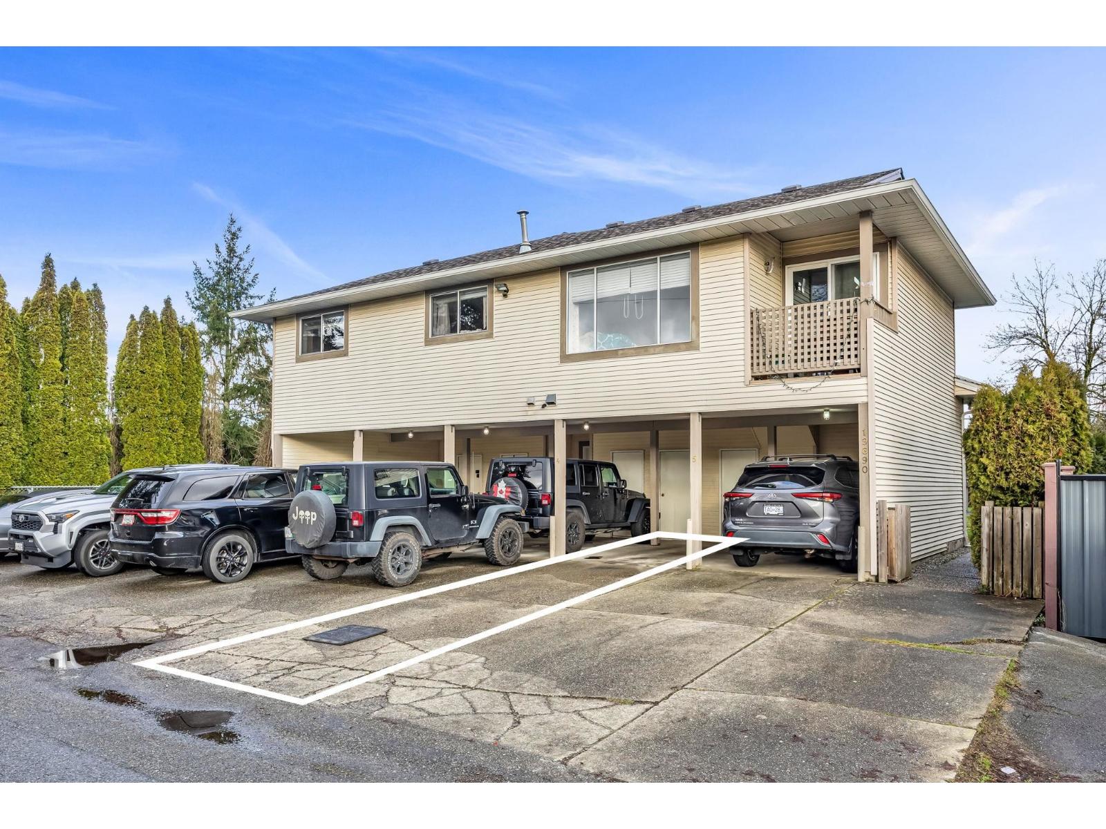 4 19690 56 AVENUE Property Photo 1