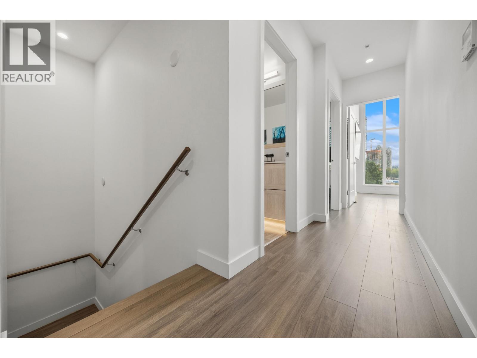 Th307 2351 Beta Avenue Property Photo 16