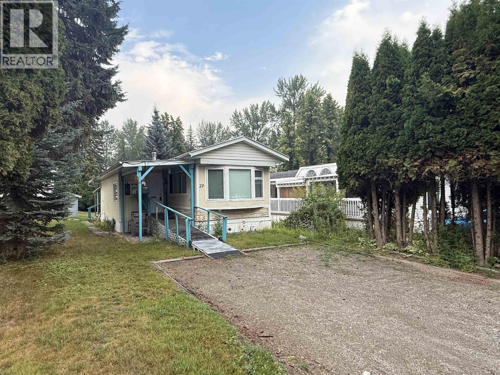 29 654 North Fraser Drive Photo de la propriété 1