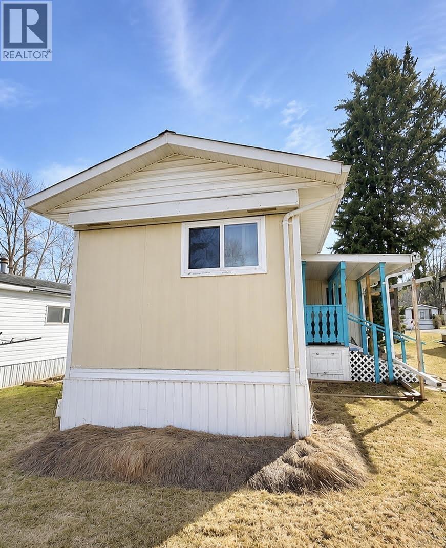 29 654 North Fraser Drive Property Photo 2
