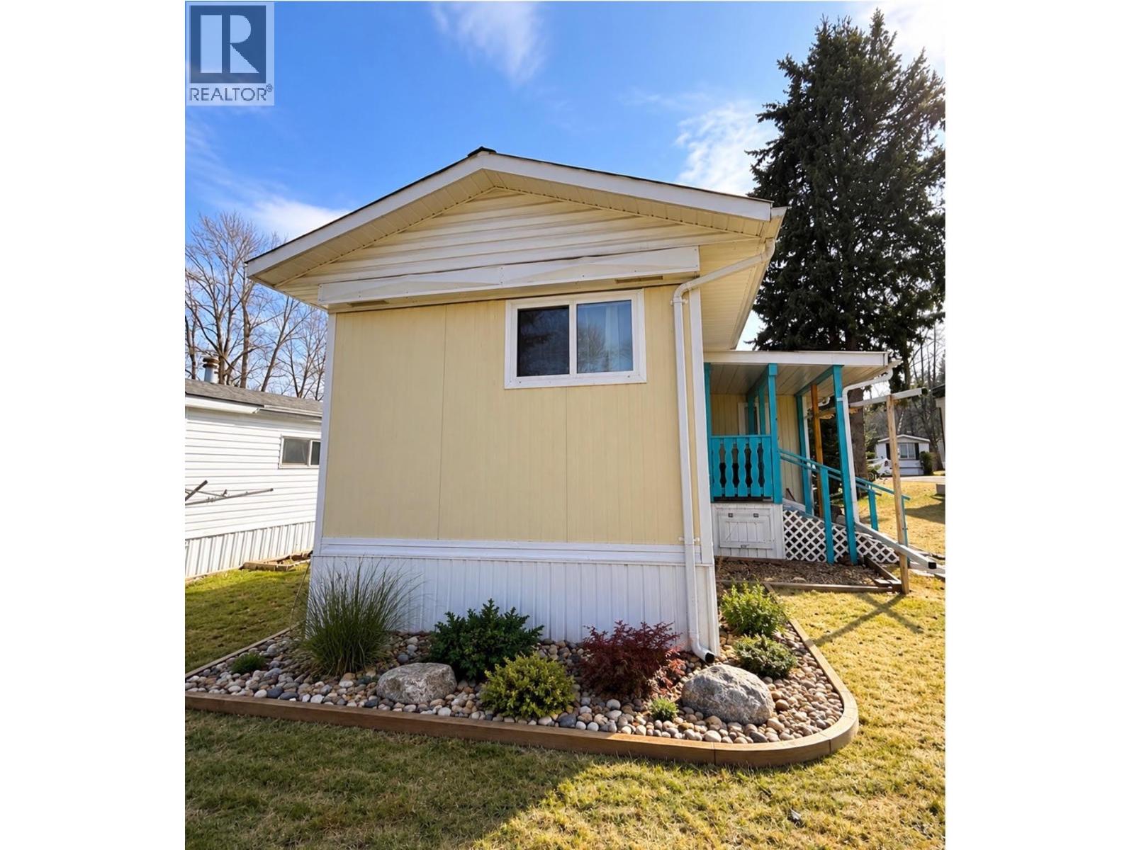 29 654 North Fraser Drive Property Photo 4