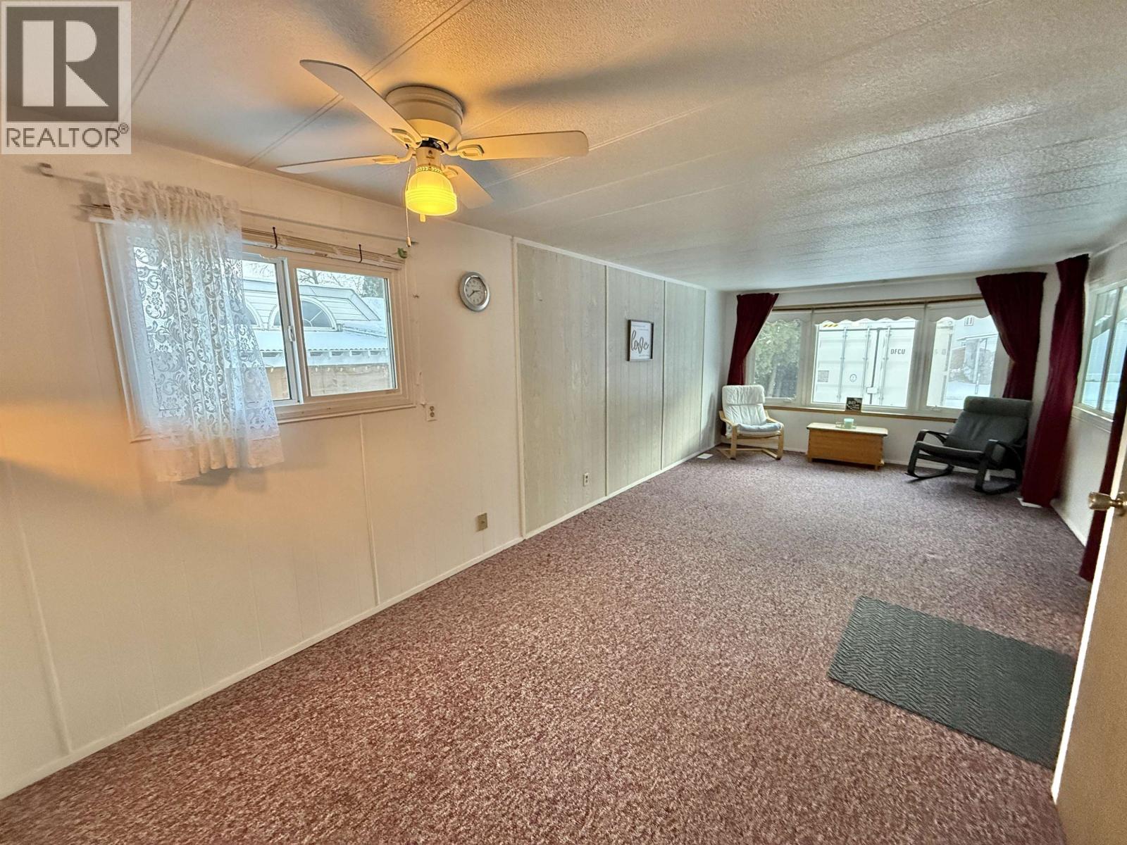 29 654 North Fraser Drive Property Photo 8