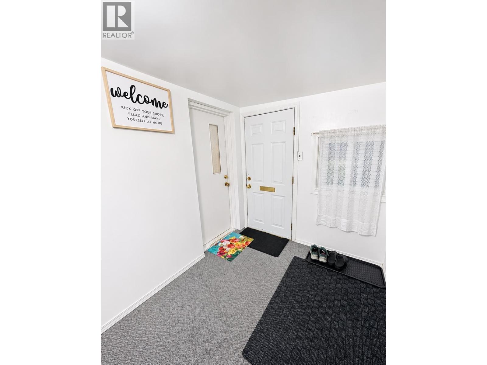 29 654 North Fraser Drive Property Photo 10