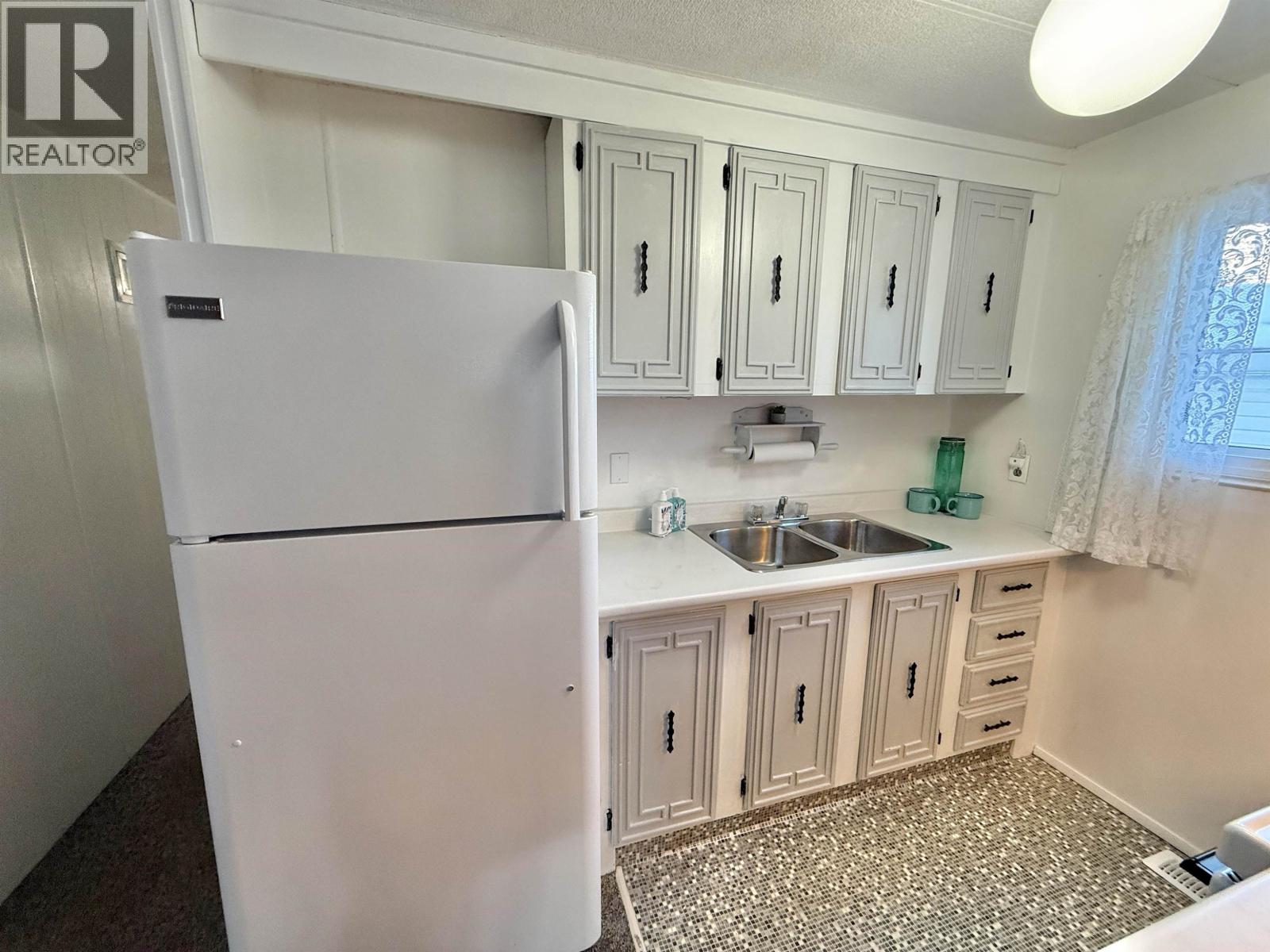 29 654 North Fraser Drive Property Photo 11