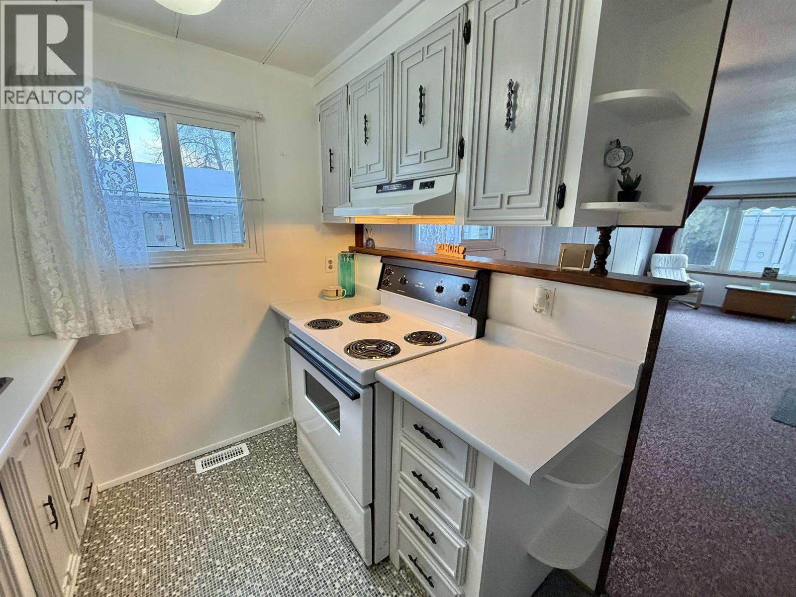 29 654 North Fraser Drive Property Photo 12