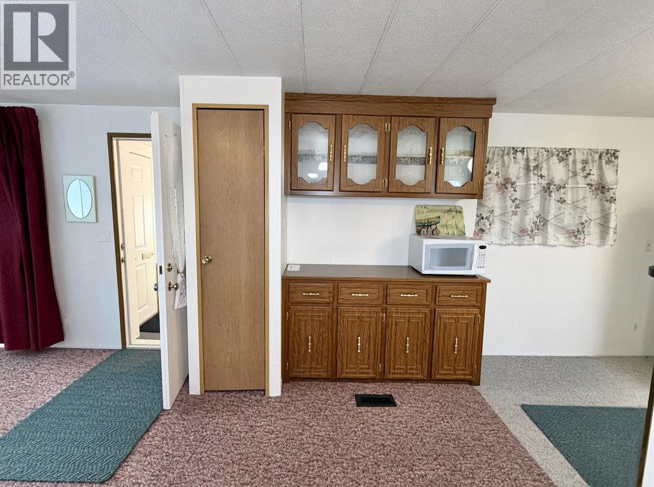 29 654 North Fraser Drive Property Photo 14